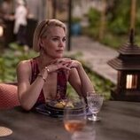 Leslie Bibb en 3x07 'Instintos asesinos' de 'The White Lotus'