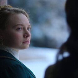 Mia Threapleton en 1x06 'Es Navidad' de 'The Buccaneers: Aristócratas por amor'