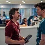 Arturo del Puerto y Jack Bannon en el 1x07 de 'Pulse'