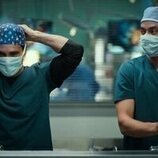 Nestor Carbonell y Jack Bannon en 'Decisiones' de 'Pulse'
