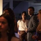 Verónica Sánchez y Daniel Grao en la temporada 1 y el capítulo 02 de 'Ángela'