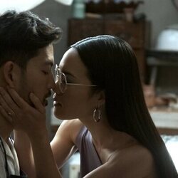 Ali Wong y Joseph Lee en el 1x02 de 'BEEF'