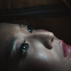 Imagen de Ashley Park en el 1x05 de 'Bronca'
