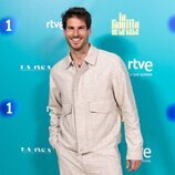 Cesc Escolà posa en la presentación de 'La familia de la tele'