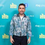 Aitor Albizua posa en la presentación de 'La familia de la tele'