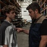 Xose Antonio Touriñán y Nuno Gallego en el 1x06 de 'Gangs of Galicia'