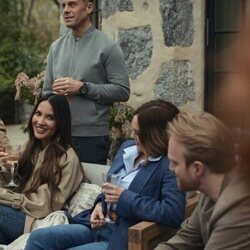 'Esto es lo que pasa' de 'Your Friends and Neighbors'
