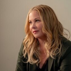 Christina Applegate en el 3x03 de 'Dead to Me'
