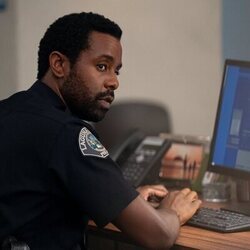 Brandon Scott en el 'Mira esto' de 'Muertos para mí'