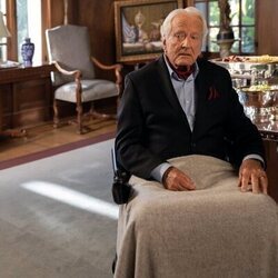 3x04 titulado '¿Y ahora qué hacemos?' de 'Dead to Me'
