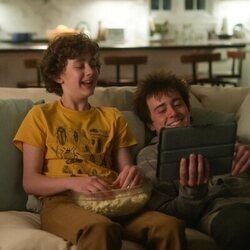Sam McCarthy y Luke Roessler en el 3x07 de 'Muertos para mí'