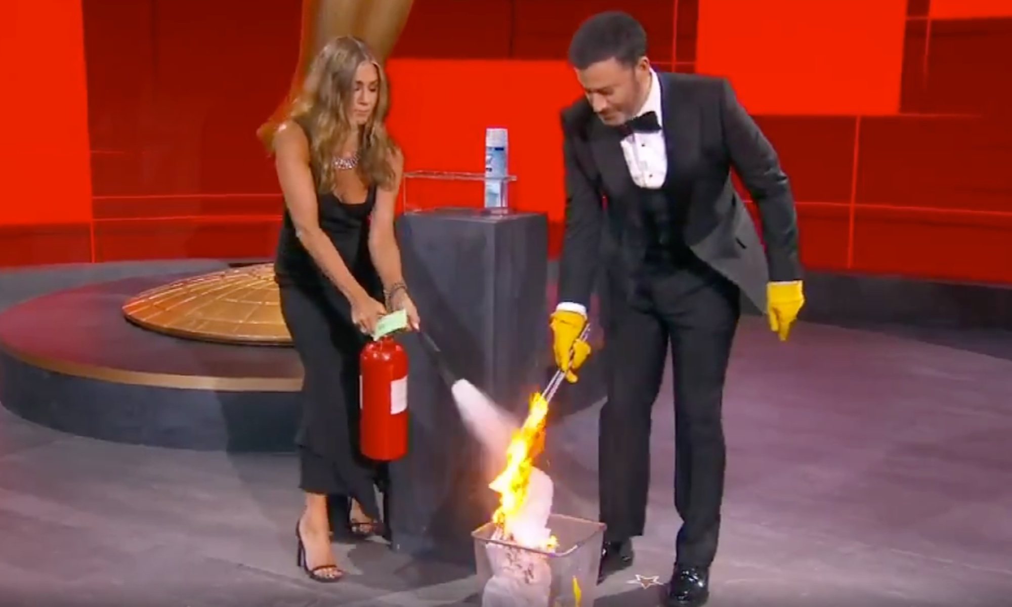 Jennifer Aniston apaga el fuego que acaba de provocar Jimmy Kimmel en los Emmy 2020