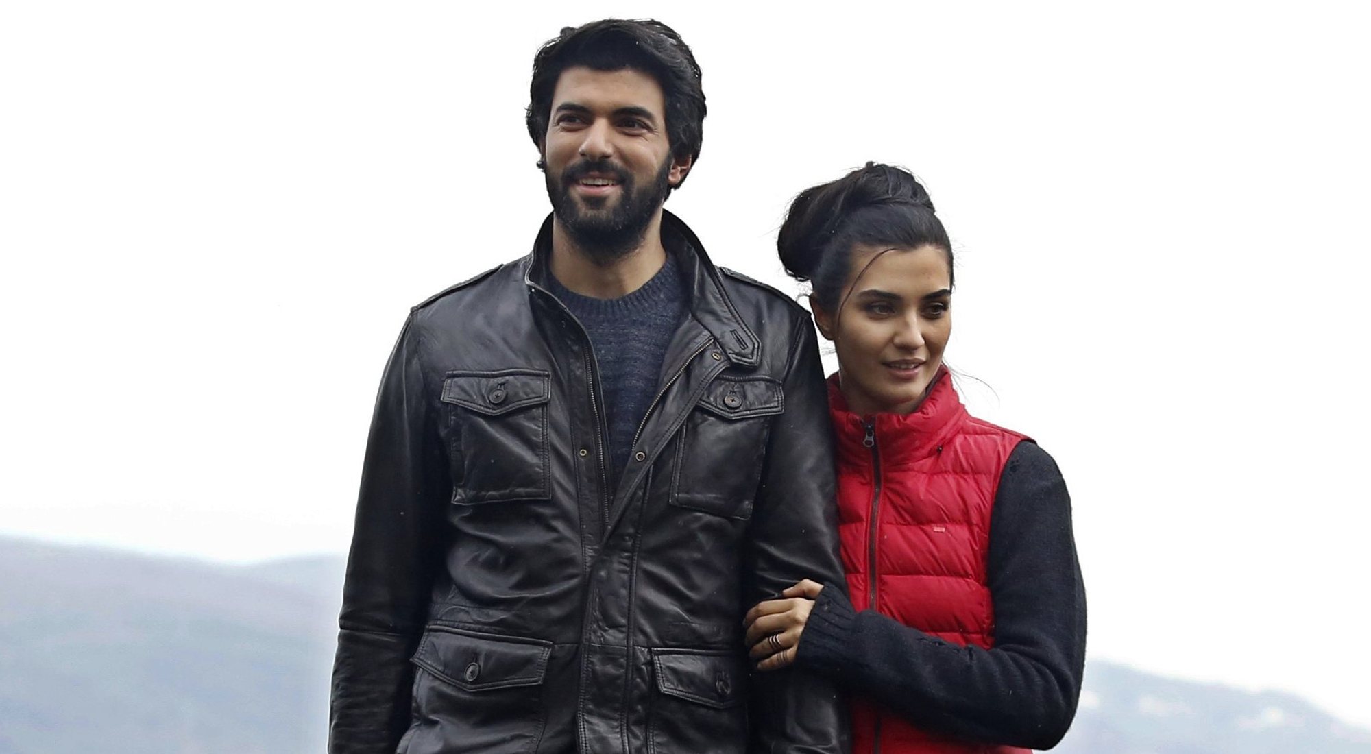 Ömer y Elif, protagonistas de 'Amor de contrabando'