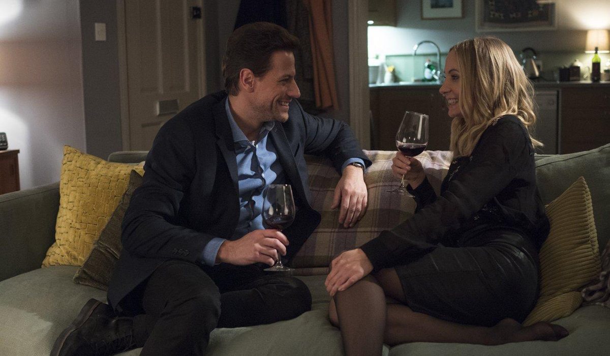 Joanne Froggatt y Ioan Gruffudd en 'Liar'