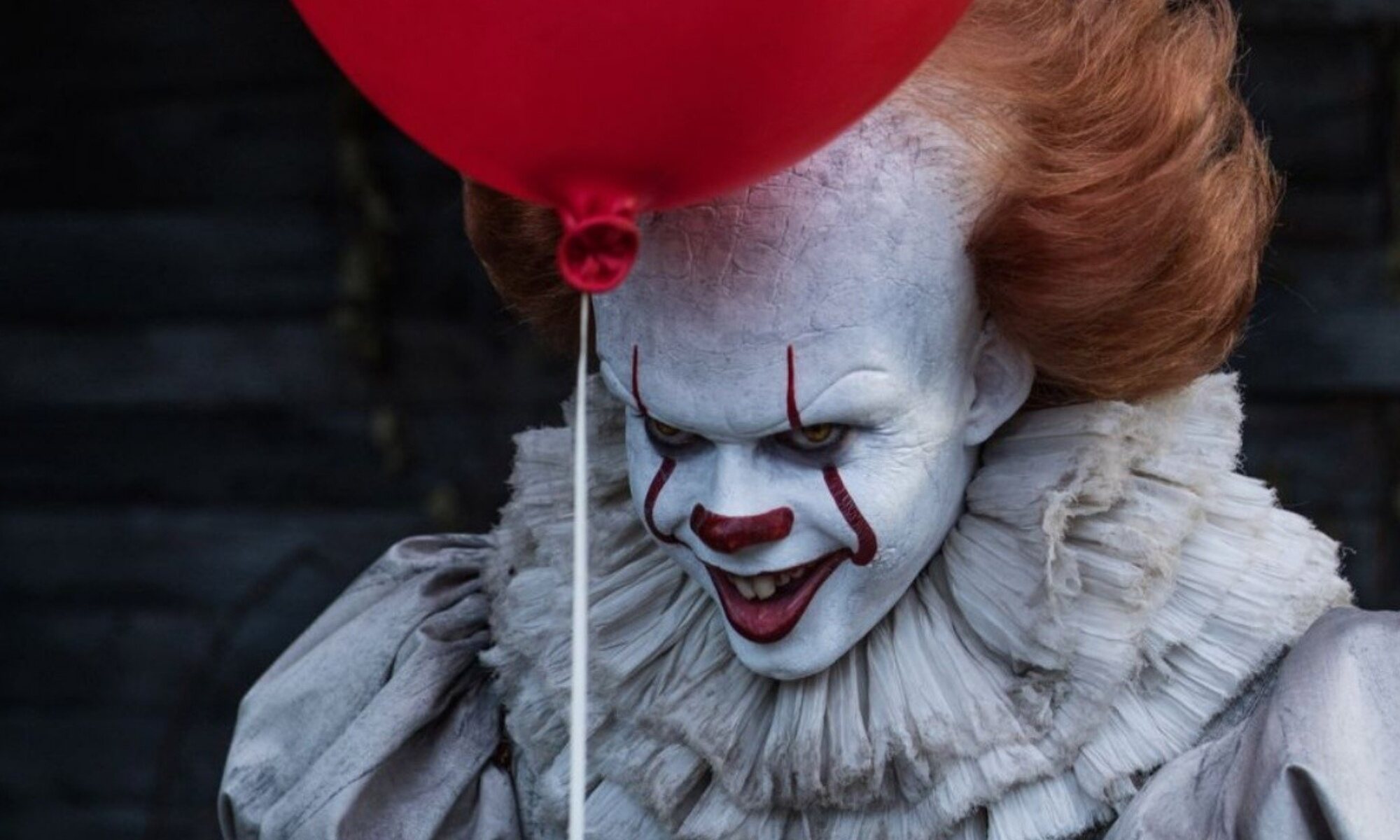 Bill Skarsgård como Pennywise en "It: Capítulo 1"