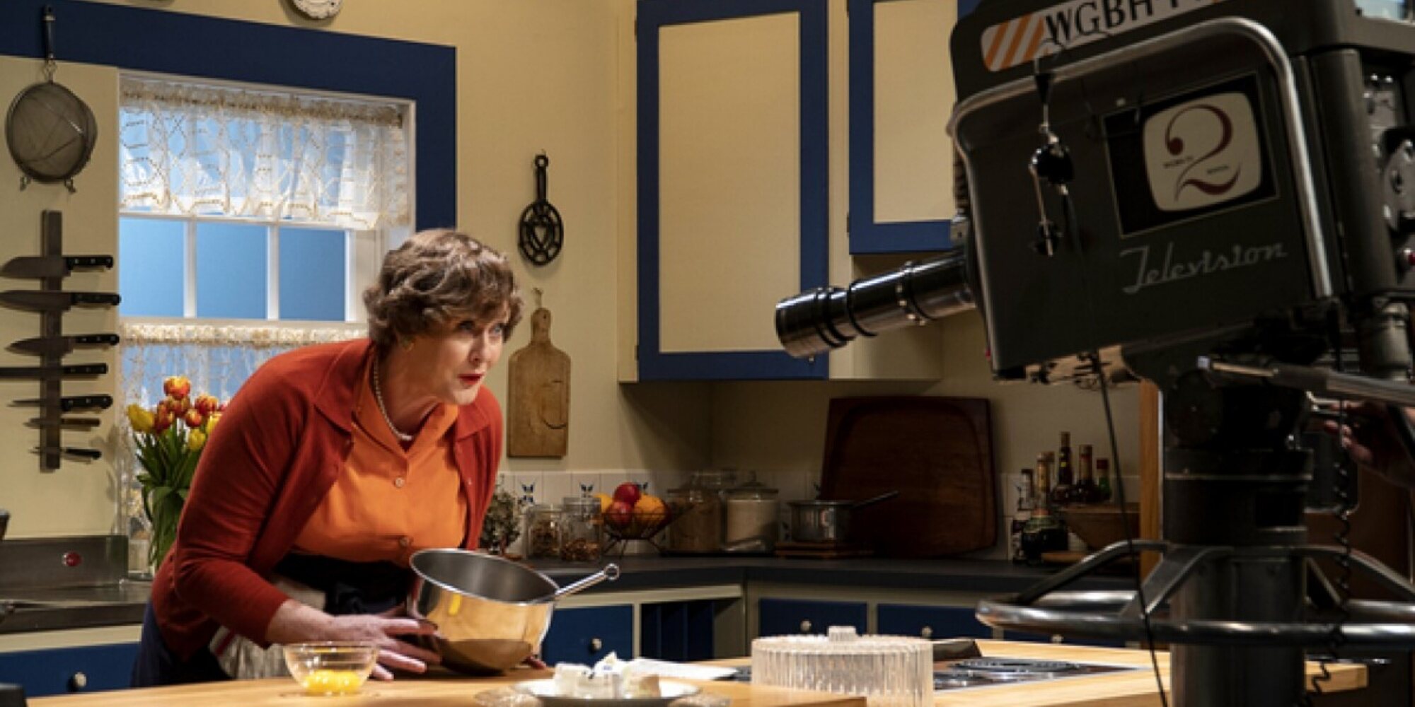 HBO Max renova série sobre Julia Child para segunda temporada