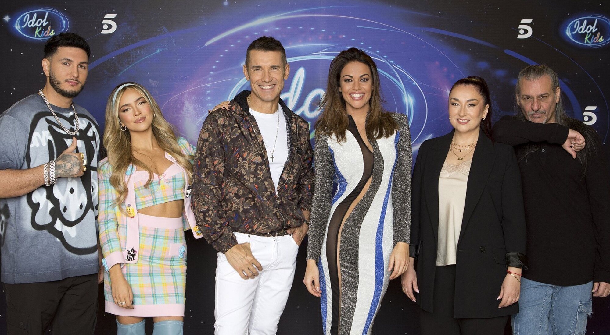 Omar Montes, Ana Mena, Jesús Vázquez, Lara Álvarez y Camela en 'Idol Kids 2'