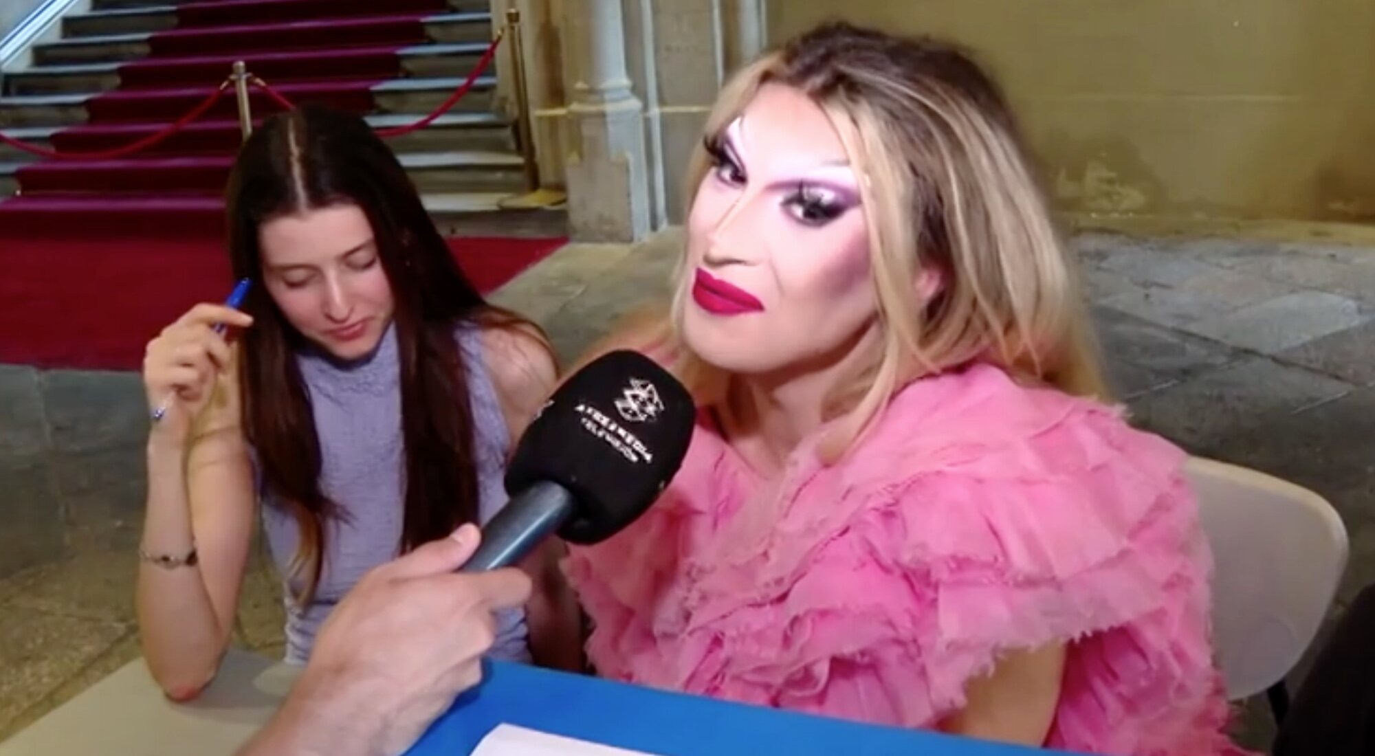 La drag queen Pitita entrevistada en 'Antena 3 Noticias'