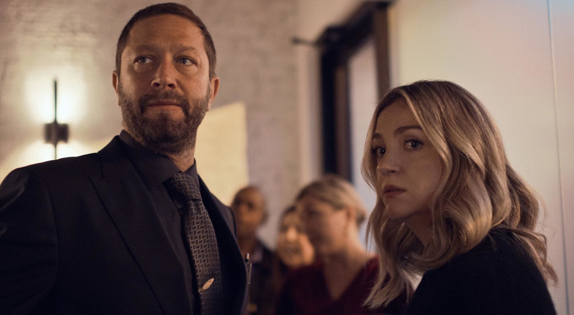 Ebon Moss-Bachrach y Abby Elliott en 'The Bear'