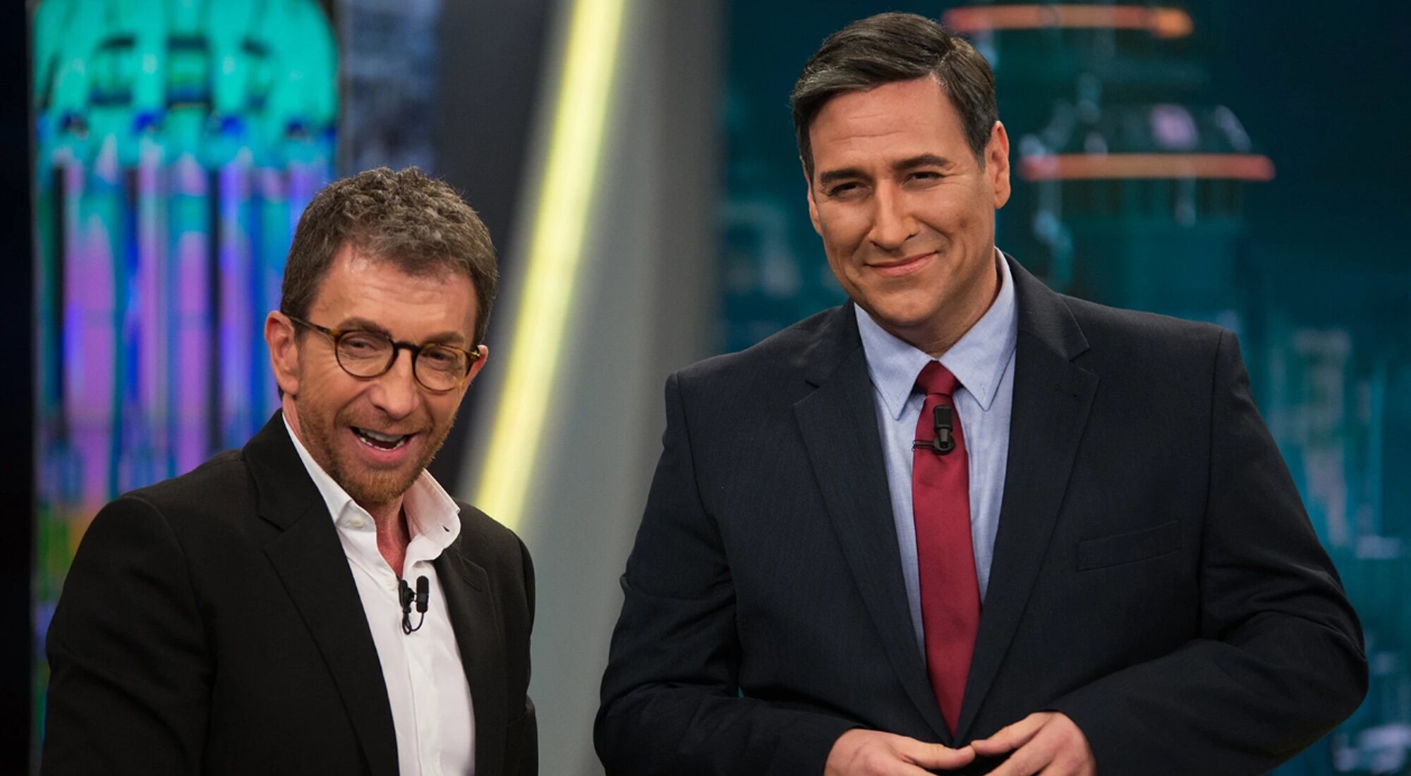 Pablo Motos y Carlos Latre caracterizado de Pedro Sánchez en 'El hormiguero'