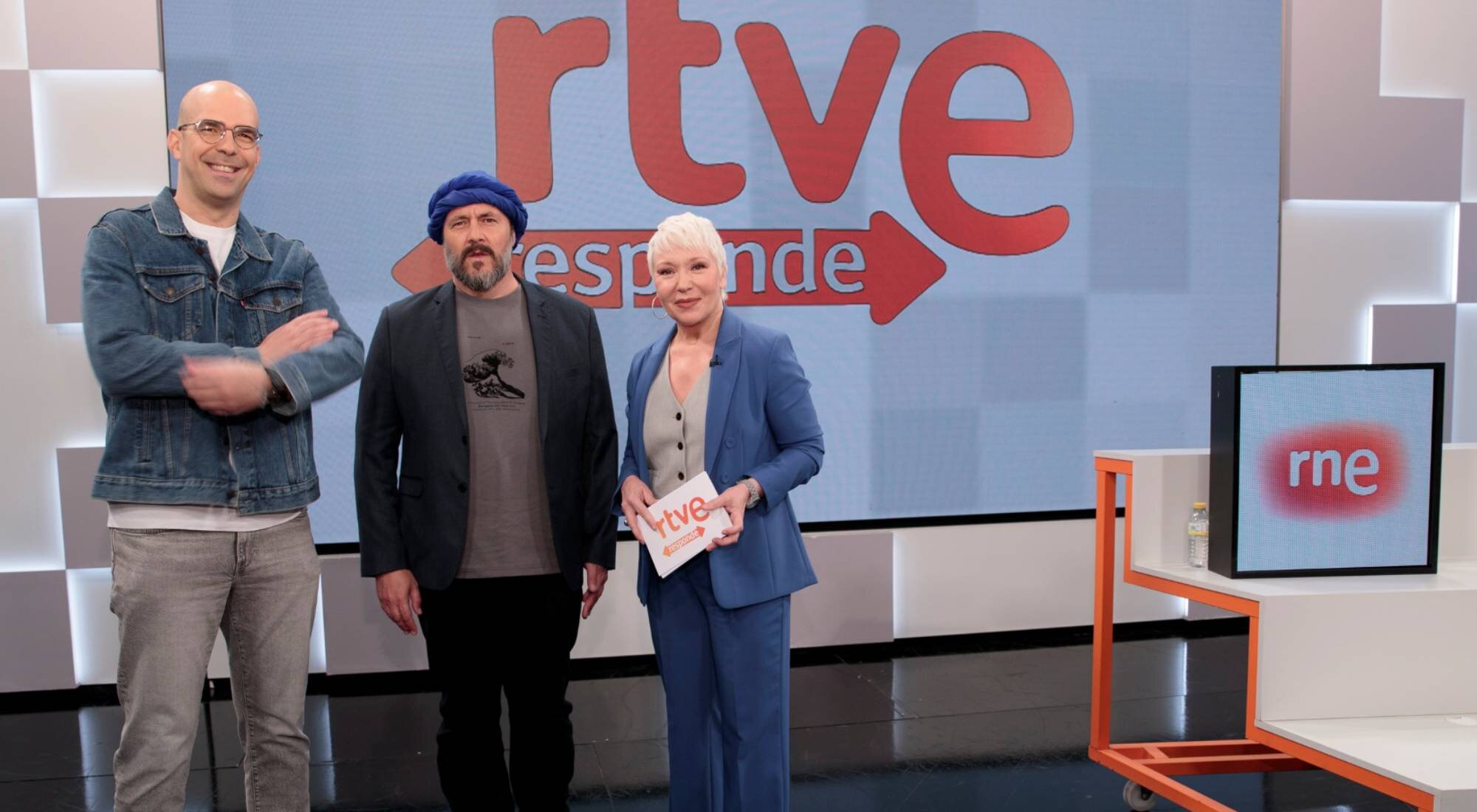 Agustín Alonso, Ricardo Castella y Rosa María Molló en 'RTVE responde'