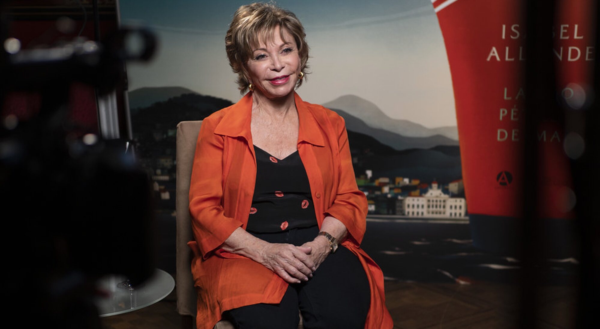 Isabel Allende en la presentación de 'Largo pétalo de mar'