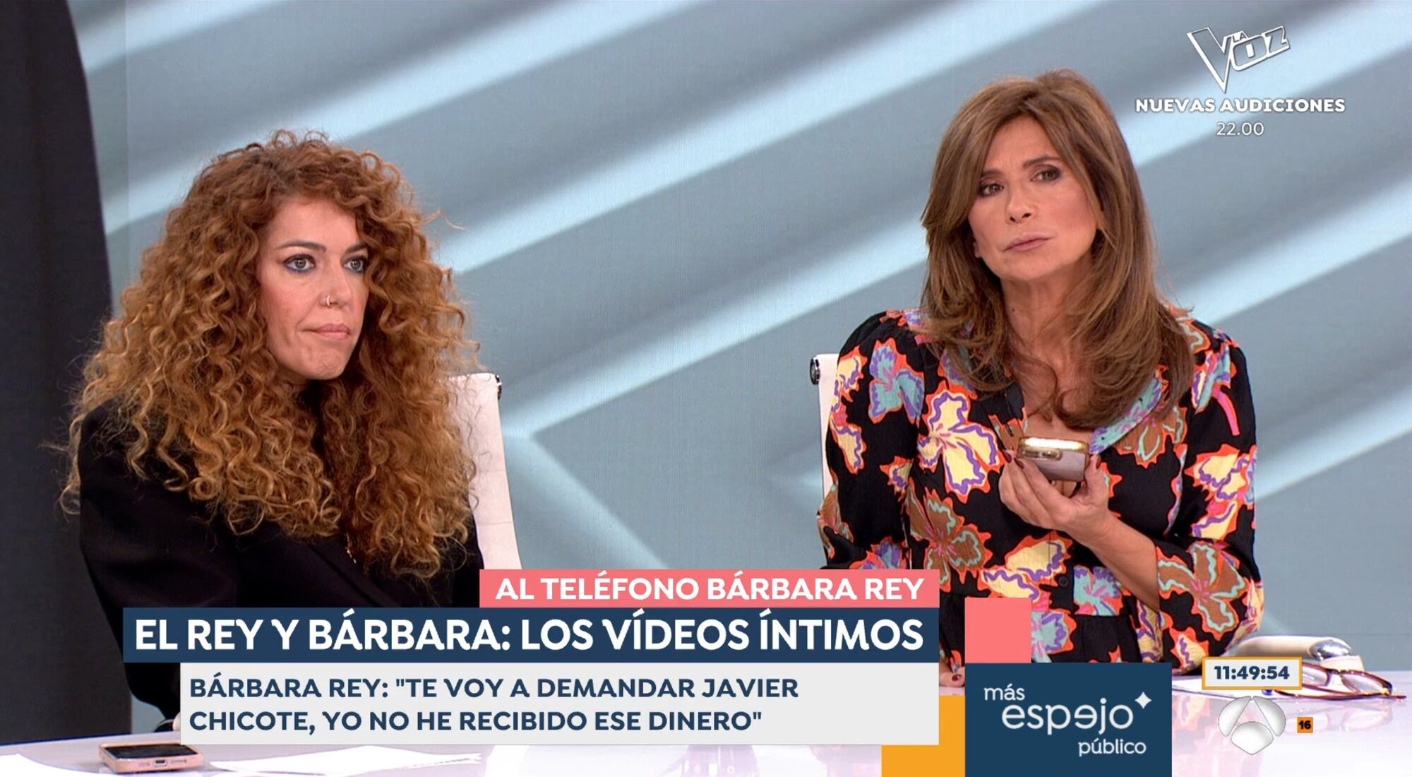 Sofía Cristo y Gema López durante la llamada de Bárbara Rey a 'Espejo público'