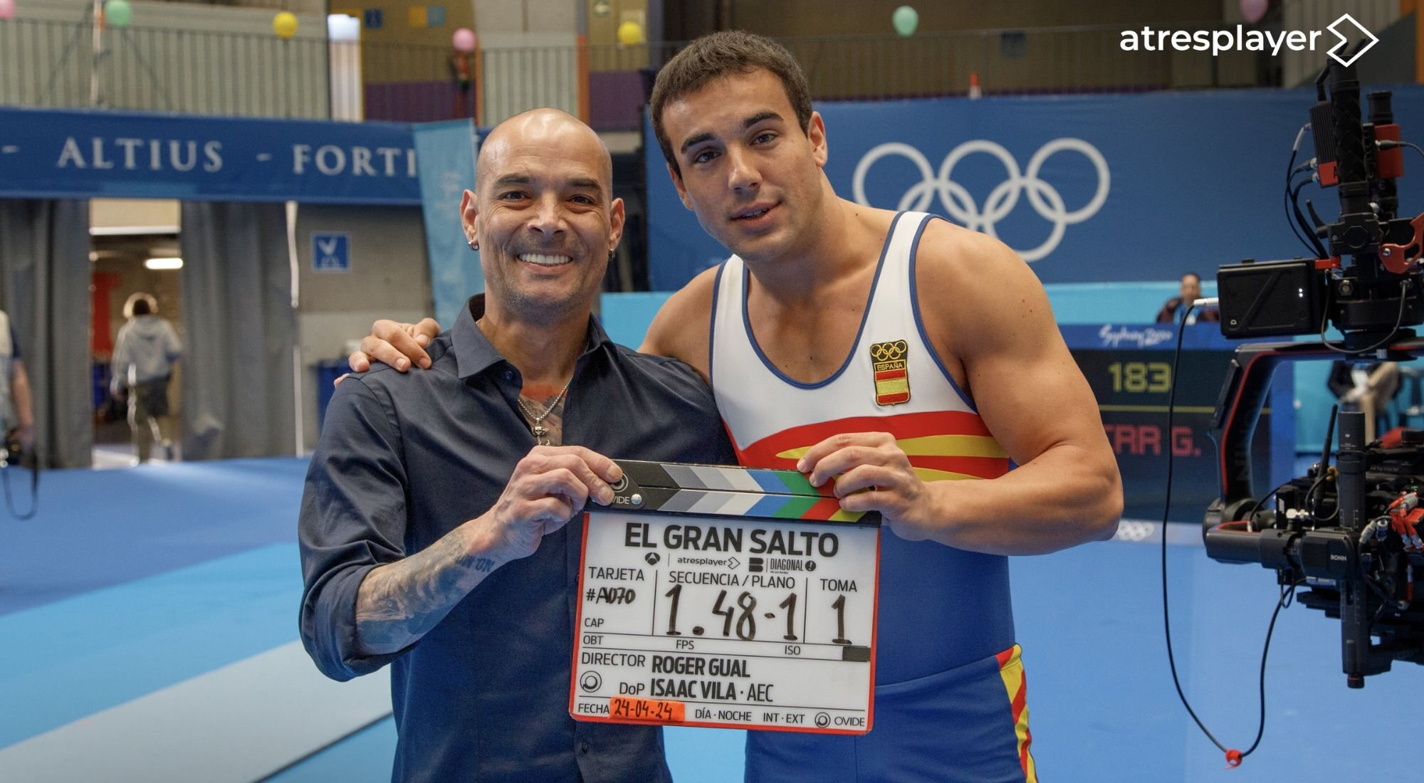 Gervasio Deferr y Óscar Casas en el set de 'El gran salto'