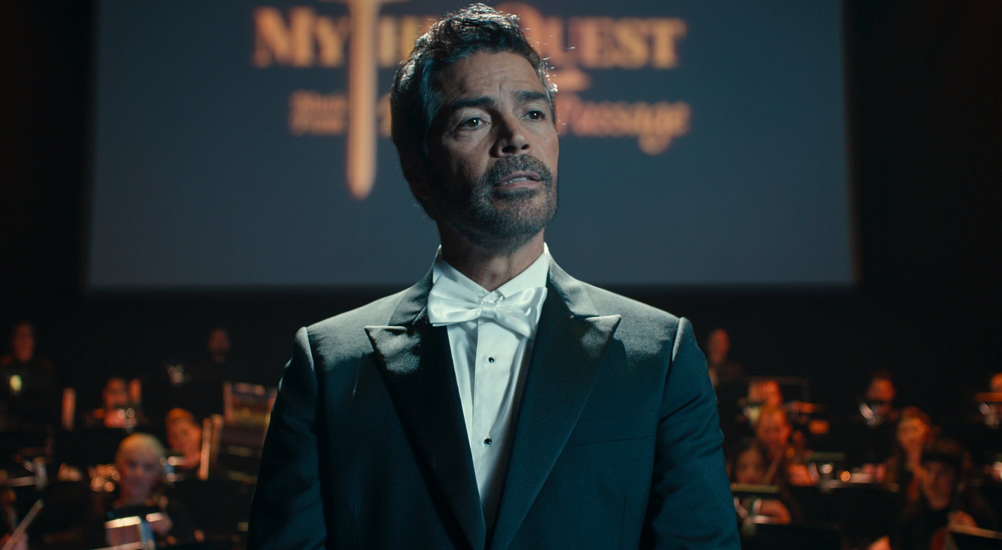 Esai Morales en 'Mythic Quest: Más allá del juego'