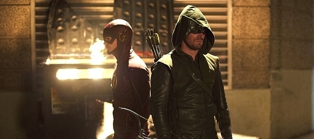 The Flash 1x08 Recap Flash Vs Arrow Formulatv 1317