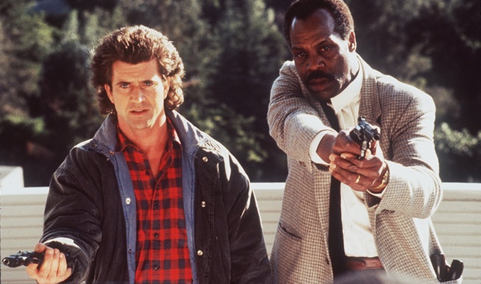 Mel Gibson y Danny Glover en la versión cinematográfica de 'Arma Letal'