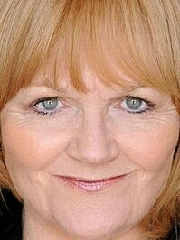 Lesley Nicol