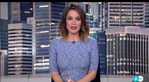 Carme Chaparro se despide muy emocionada de 'Informativos Telecinco' antes de presentar 'Noticias Cuatro 1'