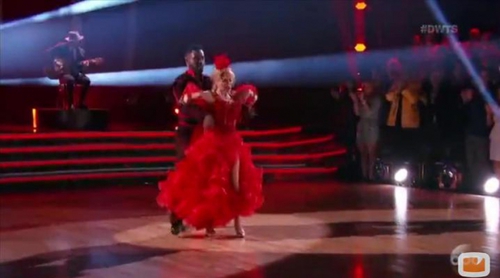 La cantante murciana Charo revoluciona el 'Dancing With the Stars' americano