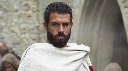 Tom Cullen: "En 'Knightfall' juegan un papel importante la política y las intrigas económico-sociales"