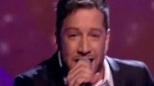 Matt Cardle, ganador de 'The X Factor', canta "When We Collide"