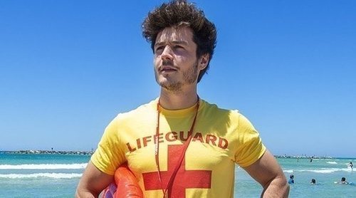 Miki Núñez se hace pasar por un vigilante de la playa y ayuda a buscar a Madonna para Eurovisión 2019