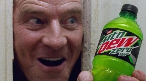 Anuncio de Mountain Dew para la Super Bowl 2020, con Bryan Cranston recreando "El resplandor"