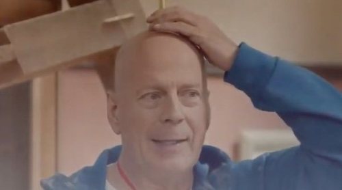 Bruce Willis se transforma en Doraemon en un spot publicitario japonés de Softbank