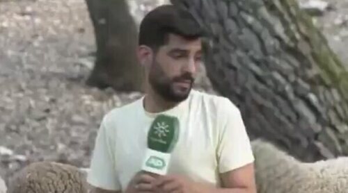 Un reportero de Canal Sur escapa del ataque de una oveja: "¡Que me va a embestir!"