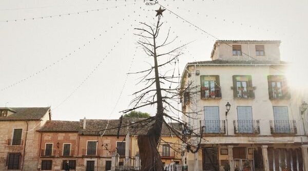 Mediaset España felicita la Navidad homenajeando la solidaridad de los jóvenes y voluntarios durante la DANA