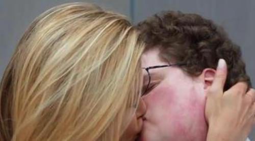 Anuncio Super Bowl 2013: Bar Refaeli besa a Jesse Heiman