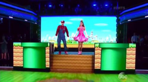 Así recrean la sintonía de Mario Bros en 'Dancing with the stars'